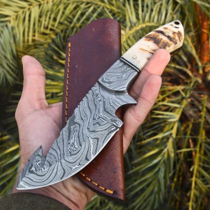 Handmade Damascus Ram Horn knife with Sheath | Fixed Blade Guthook